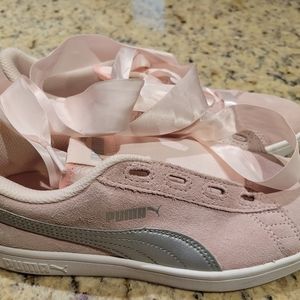 Puma tennis womans sz 8